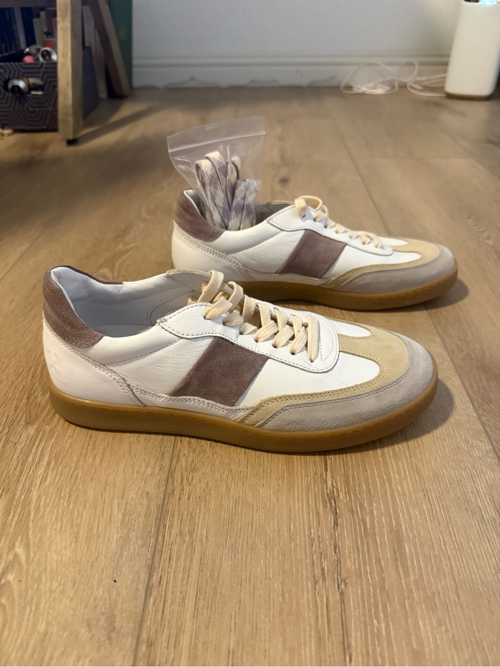 Collegium x Discord  Pillar Court II "Blurple" sneaker